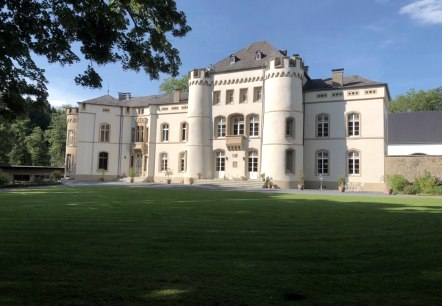 schloss kewenig aussenansicht